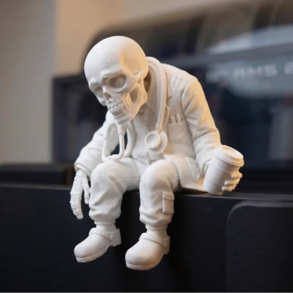 Statua Divertente di Medico St - Office Furniture Suppliers recensione e prezzo